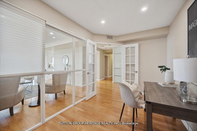 1206 - 712 Rossland Rd E, Condo with 2 bedrooms, 2 bathrooms and null parking in Whitby ON | Image 8