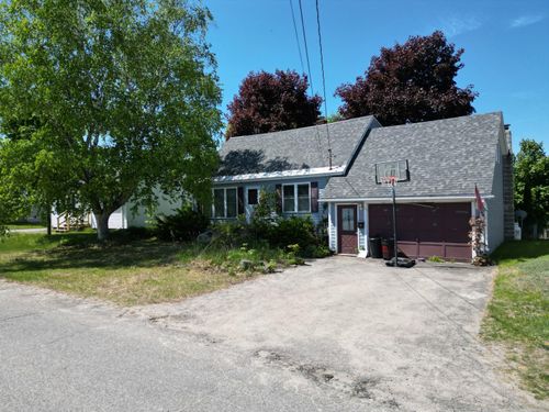 42 Waldo St, Millinocket, ME, 04462-1330 | Card Image