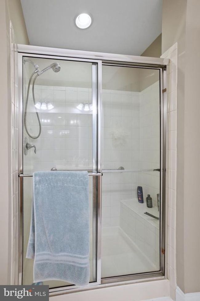 UNIT-201 - 9204 Charleston Dr, Condo with 2 bedrooms, 2 bathrooms and null parking in Manassas VA | Image 15