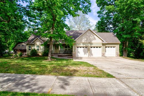 2135 Hilltop View Dr, Dorr, MI, 49323-9477 | Card Image