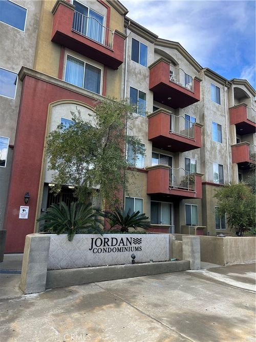 408-7551 Jordan, Canoga Park, CA, 91303 | Card Image