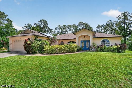 590 6th St Ne, NAPLES, FL, 34120-2124 | Card Image