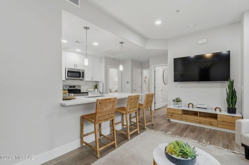 203-2020 E River Road, Tucson, AZ, 85718 | Card Image