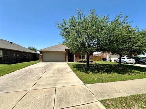 905 Silverthorne Dr, Burleson, TX, 76028-9412 | Card Image