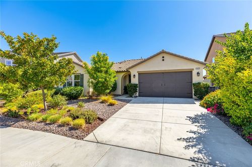 30329 Slate St, Murrieta, CA, 92563-3398 | Card Image