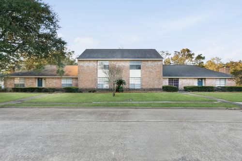 3060 Willow Pl, Beaumont, TX, 77707-5144 | Card Image