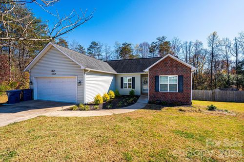 1781 Herbie Cir, Newton, NC, 28658-8347 | Card Image