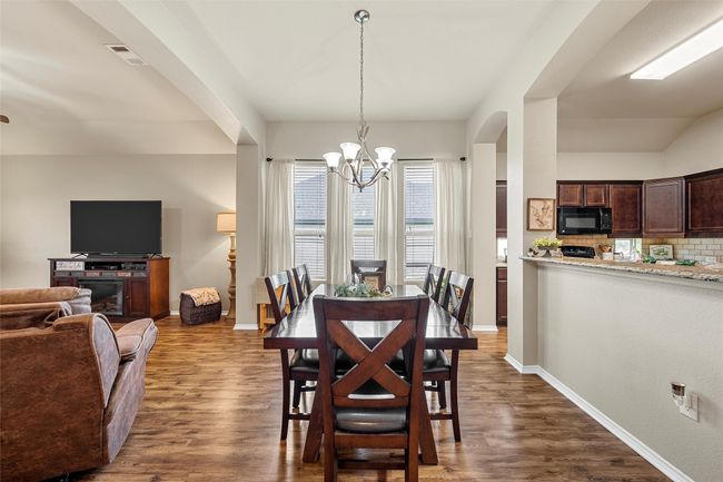 507 Navajo Trl, House other with 3 bedrooms, 2 bathrooms and 2 parking in McGregor TX | Image 16
