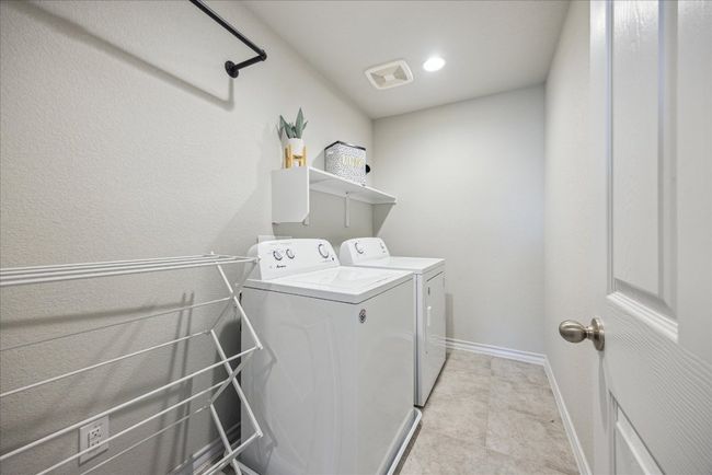 361 Silktassel Way, House other with 3 bedrooms, 3 bathrooms and 2 parking in Buda TX | Image 26