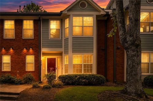 512 Mcgill Pl Ne, Atlanta, GA, 30312-1071 | Card Image