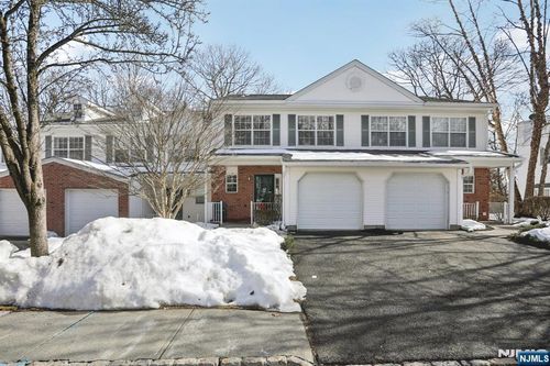 9 Maple Ln, Mount Arlington, NJ, 07856-1387 | Card Image