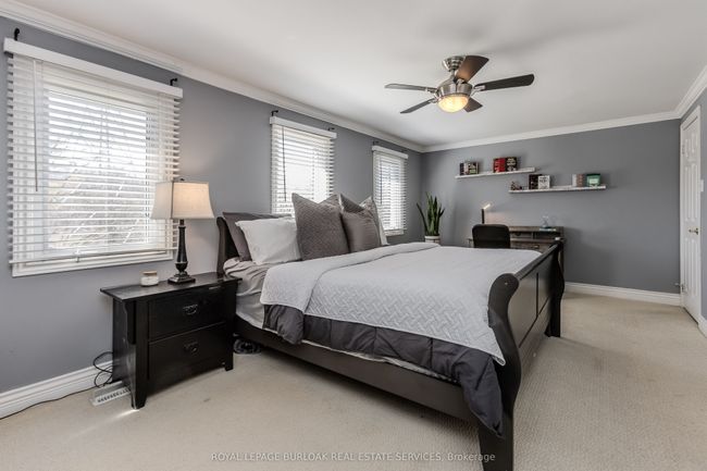 2033 Headon Forest Dr, House other with 5 bedrooms, 4 bathrooms and 2 parking in Burlington ON | Image 24