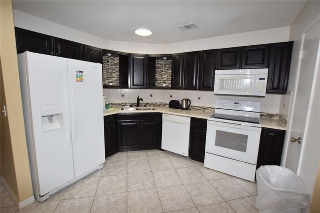 1090 Jason Ridge Ct, House other with 3 bedrooms, 2 bathrooms and null parking in Kissimmee FL | Image 15