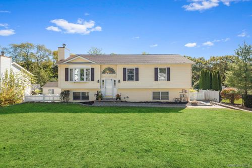 5 Sabrina Ln, Ossining, NY, 10562-3455 | Card Image