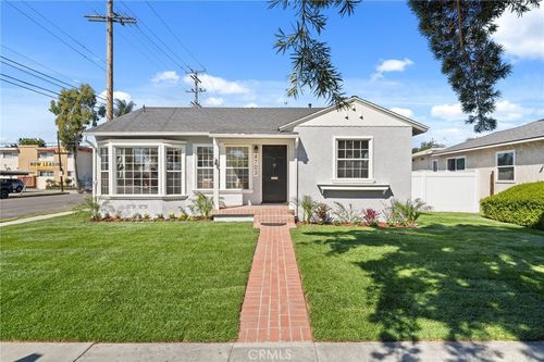 4703 N Bellflower Blvd, Long Beach, CA, 90808-1120 | Card Image