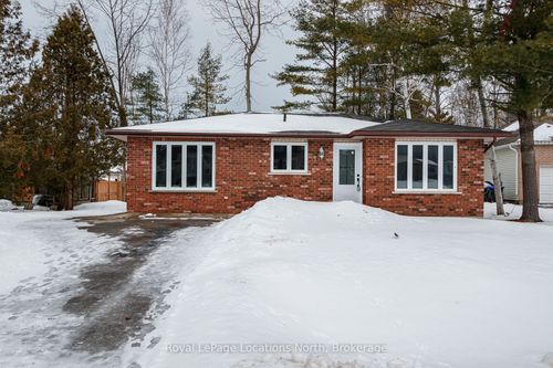 11 Lisbon Crt, Wasaga Beach, ON, L9Z1L2 | Card Image