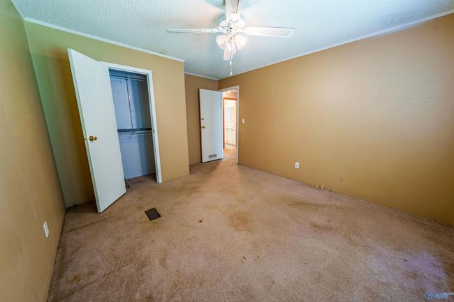 1041 Green Briar Cove Rd, House other with 4 bedrooms, 2 bathrooms and null parking in Union Grove AL | Image 28