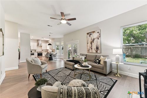 12411 Hunters Chase Dr, Austin, TX, 78729-7205 | Card Image