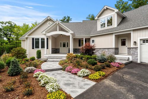 7 Sundance Ln, Bow, NH, 03304-4908 | Card Image