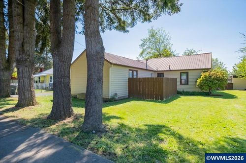 1044 23rd Ave, Sweet Home, OR, 97386-2858 | Card Image