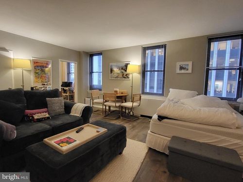 apt-702-135 S 19th St, PHILADELPHIA, PA, 19103-4907 | Card Image