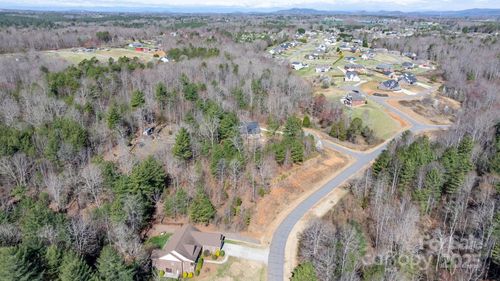 11-5347 Antler Creek Dr, Granite Falls, NC, 28630-8813 | Card Image