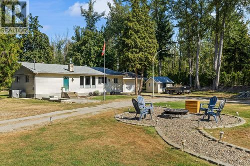 2239 Mayer Road, Kelowna, BC, V1W2G2 | Card Image