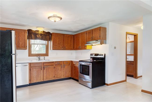 63 Botelho Dr, House other with 3 bedrooms, 2 bathrooms and 6 parking in Portsmouth RI | Image 16