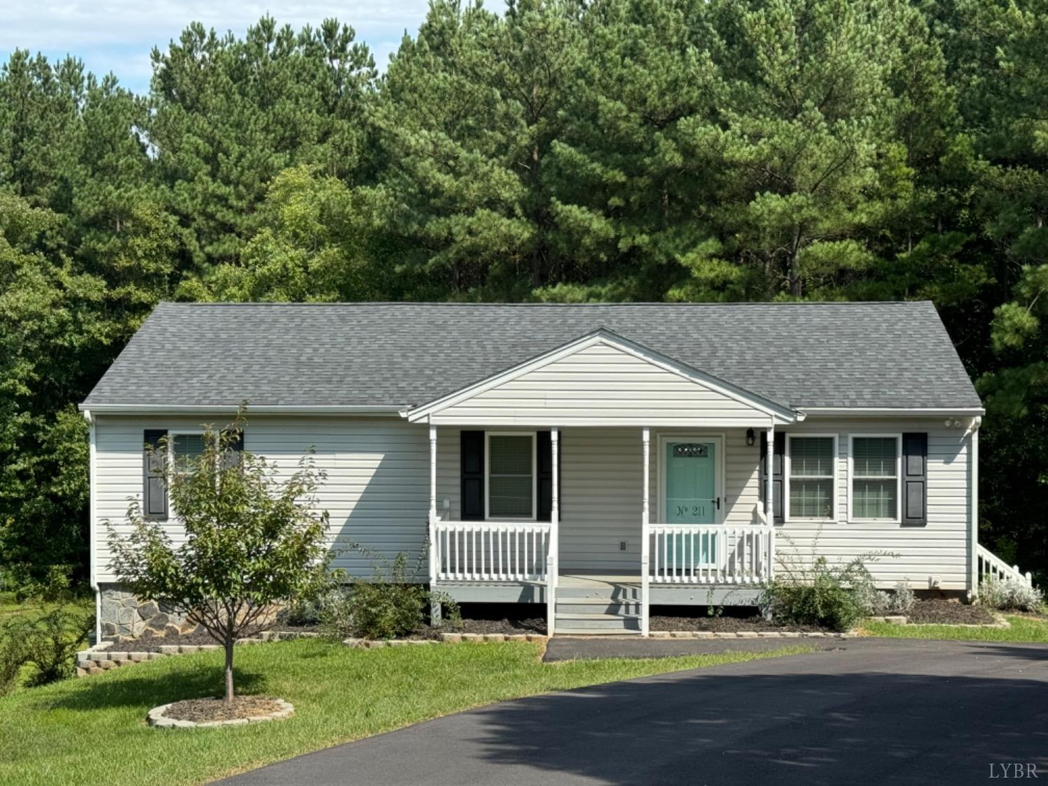 Courtney Ter, Altavista, VA 24517