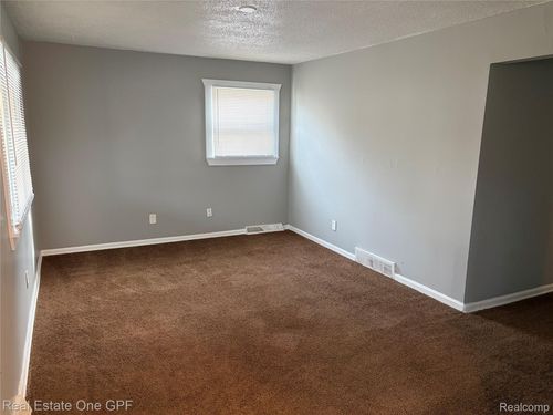 11304 Jackson Ave, Warren, MI, 48089-3030 | Card Image