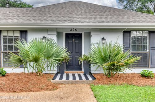 826 Riverchase Drive, Brandon, MS, 39047 | Card Image