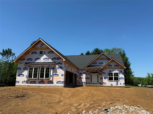 2735 Pine Shadow Ct, Pinckney, MI, 48169-6804 | Card Image