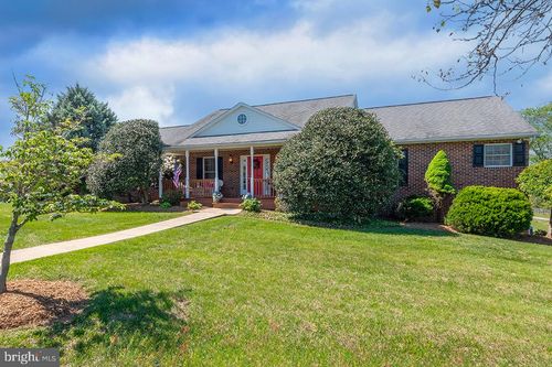 5265 Bear Hollow Ln, AMISSVILLE, VA, 20106-2927 | Card Image