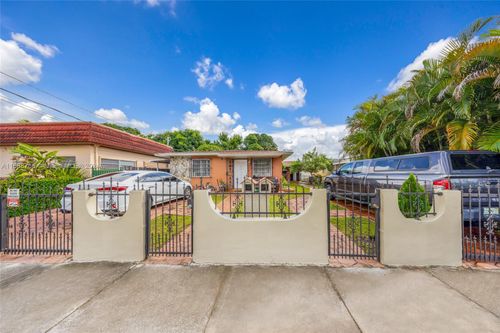 1211 Nw 32 Pl, Miami, FL, 33125 | Card Image