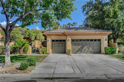 9013 Thornbury Ln, Las Vegas, NV, 89134-6170 | Card Image