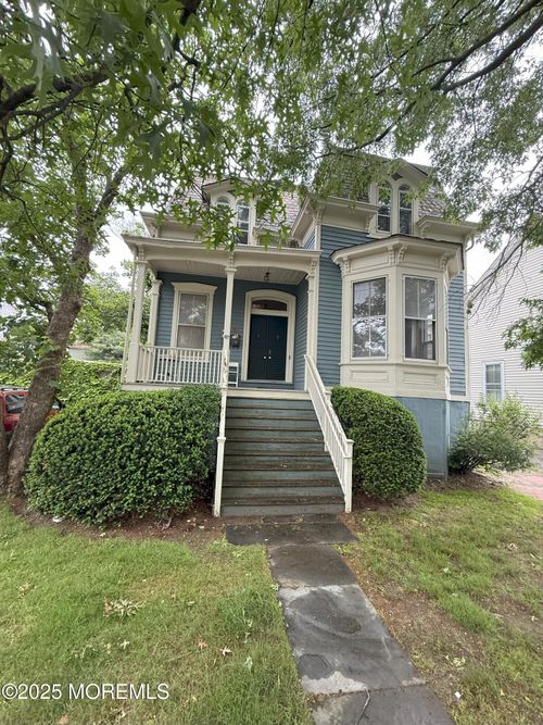 62 Washington St, Red Bank, NJ, 07701-1838 | Card Image