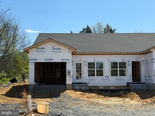 335 Lora Dr, WOODSTOCK, VA, 22664-1593 | Card Image