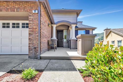33 Lupine Valley Ct, Brisbane, CA, 94005-1267 | Card Image