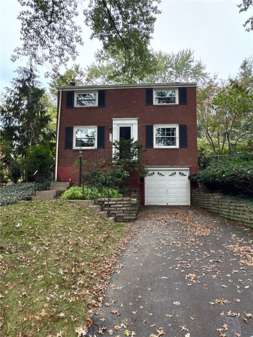 813 Maine St, Pittsburgh, PA, 15221-4105 | Card Image