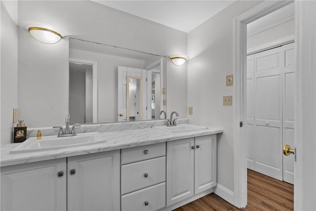 20 Samson Ln, House other with 5 bedrooms, 3 bathrooms and 6 parking in Middletown RI | Image 39