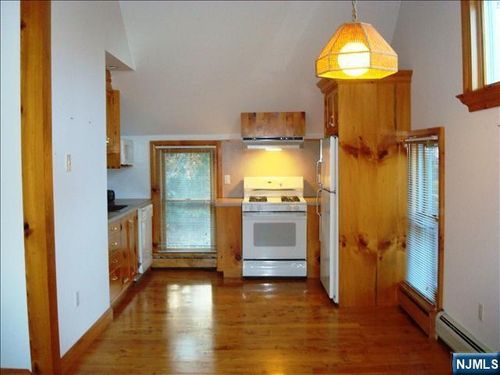 2nd-25 Boulevard, Westwood, NJ, 07675-2042 | Card Image