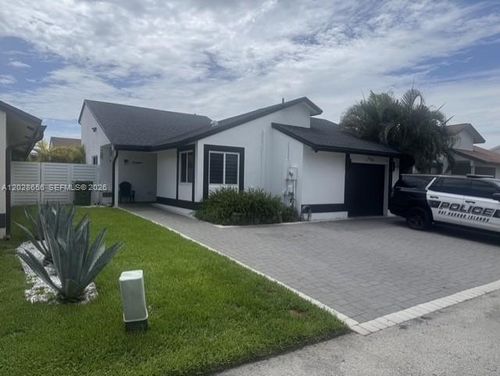 1131 Sw 110th Ave, Pembroke Pines, FL, 33025-3512 | Card Image