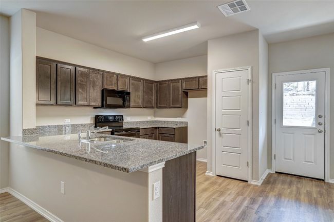 1701 Davidson Ranch Dr, Home with 3 bedrooms, 3 bathrooms and 4 parking in Georgetown TX | Image 5
