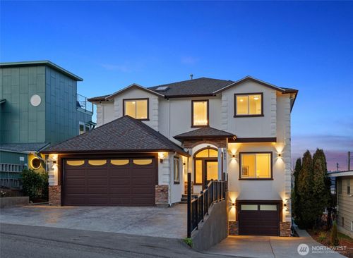 7908 S Lakeridge Drive, Seattle, WA, 98178 | Card Image