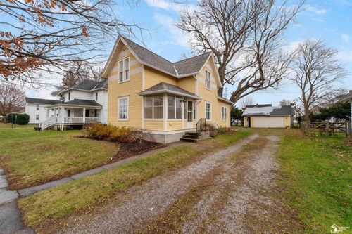 224 Cherry St, Blissfield, MI, 49228-1308 | Card Image
