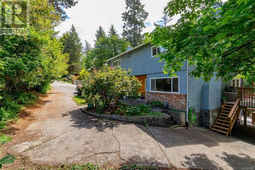 439 Atkins Ave, Victoria, BC, V9B3A1 | Card Image