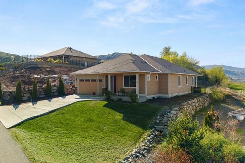 3050 Riverview Ln, Malaga, WA, 98828-9796 | Card Image