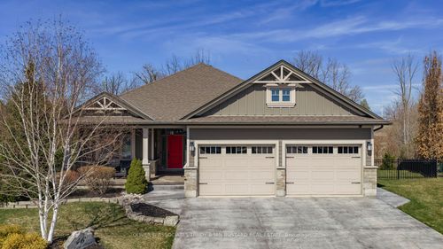 46 Erin Place, Lambton Shores, ON, N0M1T0 | Card Image