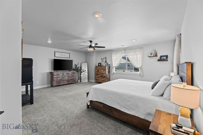 Master Bedroom | Image 33