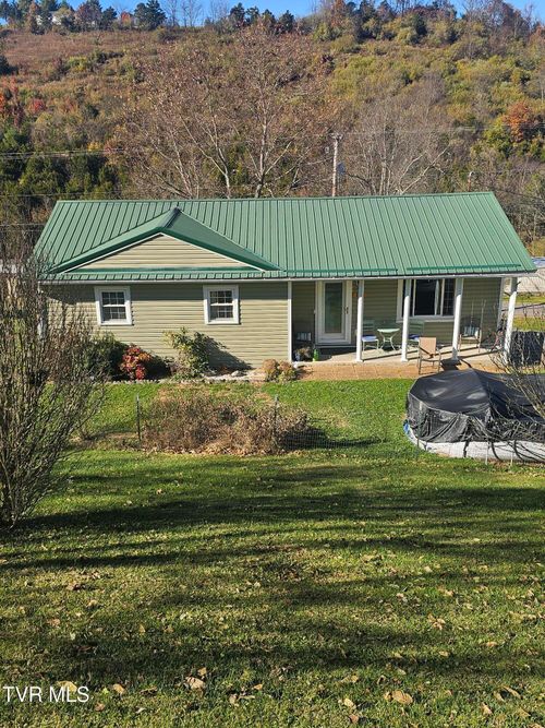 165 Sun Valley St, Cedar Bluff, VA, 24609-8724 | Card Image